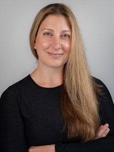 Paige Holden headshot